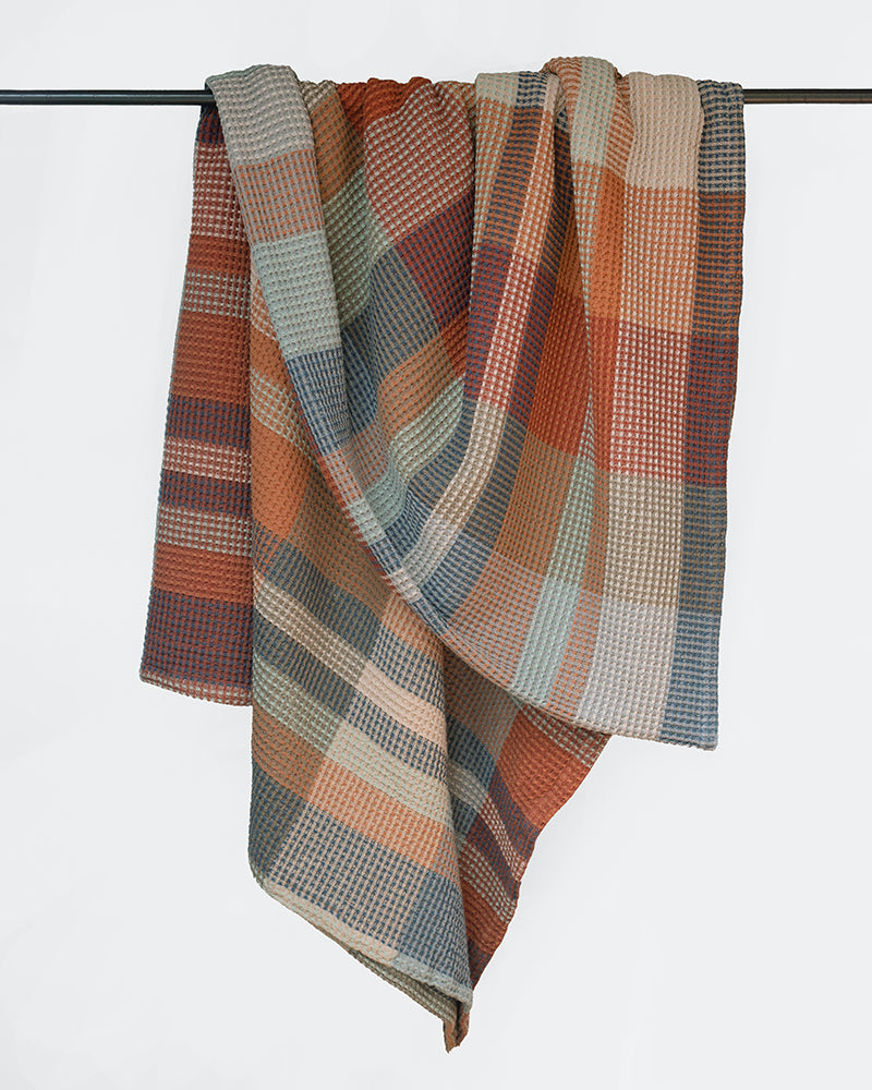 Vrou 100% cotton blanket hanging