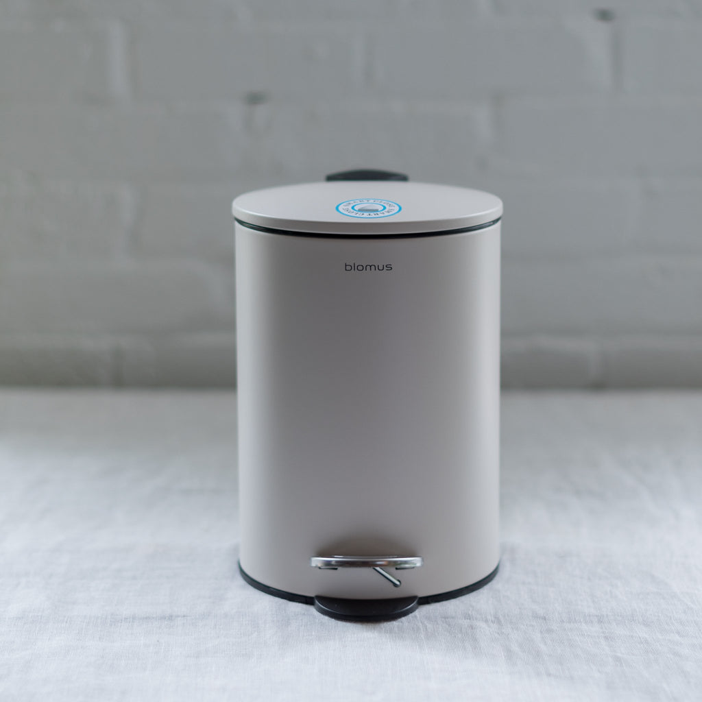 tubo bin - blomus - blomus germany  - modern trashcan